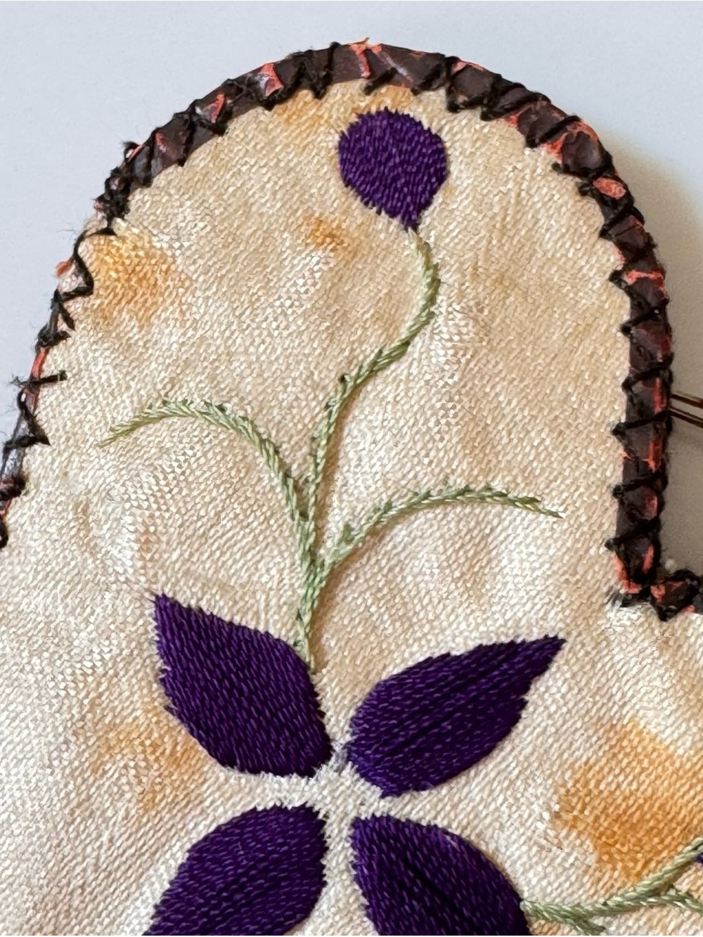 Antique Silk Embroidered Heart Scissor Case Pouch Victorian Chatelaine Sewing - Picture 11 of 14